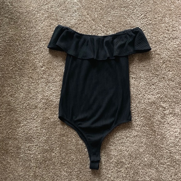 ⚡️ 3/$20 ⚡️ Kendall & Kylie • Bodysuit - Picture 2 of 5